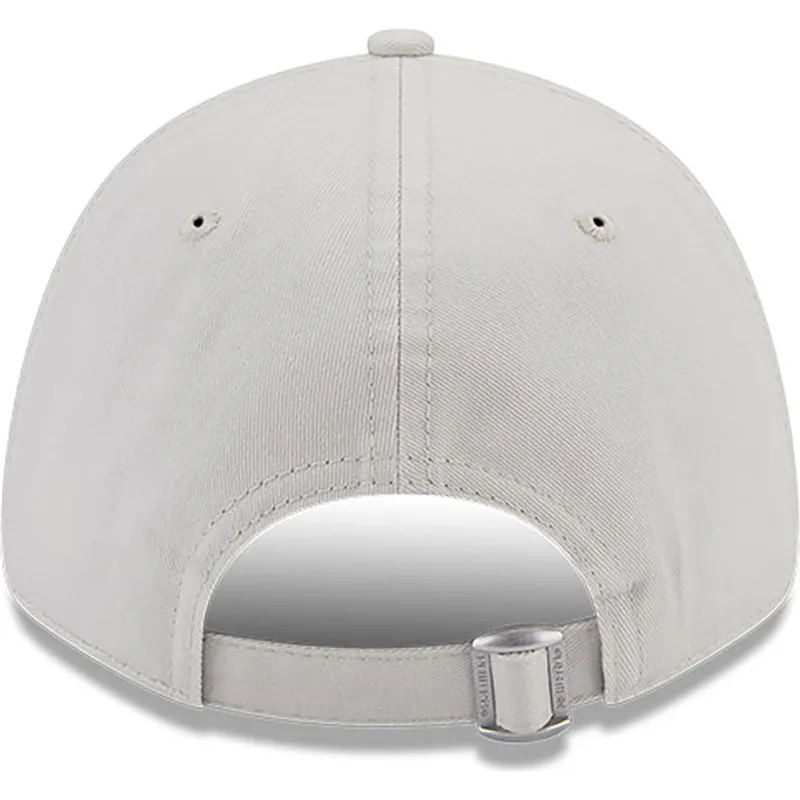 mutzen-gebogen-beige-verstellbares-band-9forty-league-essential-der-new-york-yankees-mlb-von-new-era