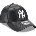cappelli-curva-nero-cinghia-regolabile-9forty-leather-dei-new-york-yankees-mlb-di-new-era