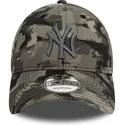 cappelli-curva-mimetizzazione-cinghia-regolabile-9forty-all-over-print-painted-dei-new-york-yankees-mlb-di-new-era