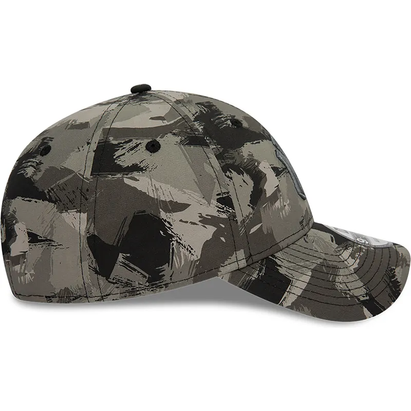 cappelli-curva-mimetizzazione-cinghia-regolabile-9forty-all-over-print-painted-dei-new-york-yankees-mlb-di-new-era