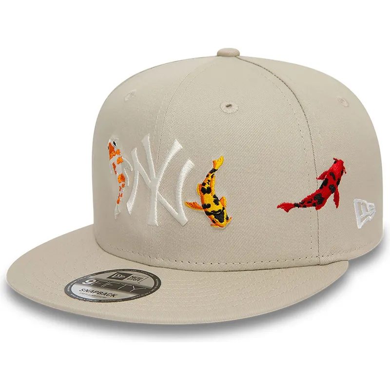 cappelli-piatta-beige-snapback-9fifty-koi-fish-dei-new-york-yankees-mlb-di-new-era cappelli-piatta-beige-snapback-9fifty-koi-fish-dei-new-york-yankees-mlb-di-new-era