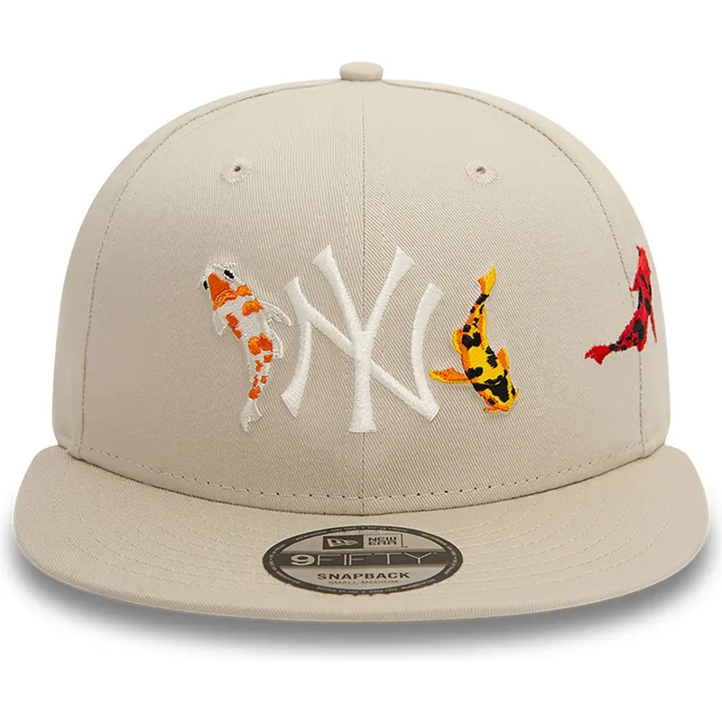 cappelli-piatta-beige-snapback-9fifty-koi-fish-dei-new-york-yankees-mlb-di-new-era cappelli-piatta-beige-snapback-9fifty-koi-fish-dei-new-york-yankees-mlb-di-new-era