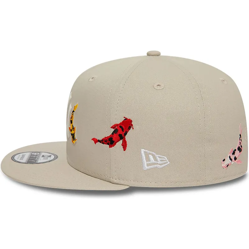 cappelli-piatta-beige-snapback-9fifty-koi-fish-dei-new-york-yankees-mlb-di-new-era cappelli-piatta-beige-snapback-9fifty-koi-fish-dei-new-york-yankees-mlb-di-new-era