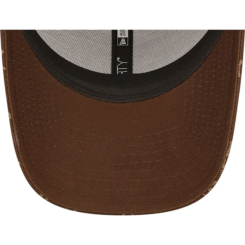 cappelli-curva-marrone-cinghia-regolabile-9forty-monogram-dei-new-york-yankees-mlb-di-new-era