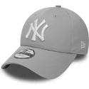 cappellino-visiera-curva-grigio-regolabile-per-bambino-9forty-essential-di-new-york-yankees-mlb-di-new-era