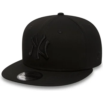 new-era-flat-brim-9fifty-black-on-black-new-york-yankees-mlb-black-snapback-cap