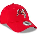 rote-verstellbare-9forty-curved-cap-der-tampa-bay-buccaneers-nfl-von-new-era