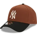 cappellino-curvo-marrone-e-nero-snapback-9forty-a-frame-harvest-dei-new-york-yankees-mlb-di-new-era