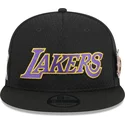 svart-platt-snapback-keps-9fifty-post-up-pin-los-angeles-lakers-nba-fran-new-era