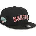 new-era-flat-brim-9fifty-post-up-pin-boston-red-sox-mlb-black-snapback-cap