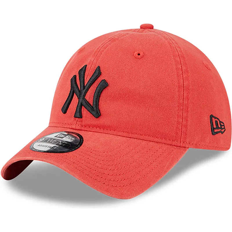 cappelli-curva-rosso-cinghia-regolabile-negro-9twenty-league-essential-dei-new-york-yankees-mlb-di-new-era