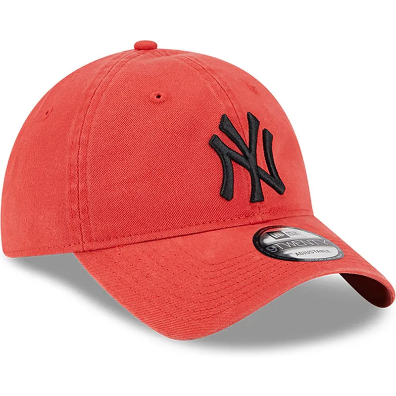 cappelli-curva-rosso-cinghia-regolabile-negro-9twenty-league-essential-dei-new-york-yankees-mlb-di-new-era