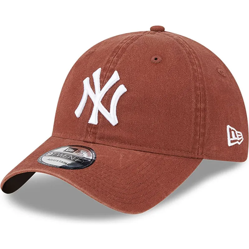 cappelli-curva-marrone-cinghia-regolabile-9twenty-league-essential-dei-new-york-yankees-mlb-di-new-era