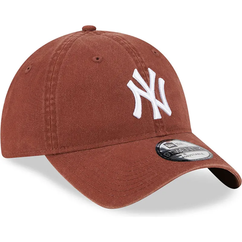 cappelli-curva-marrone-cinghia-regolabile-9twenty-league-essential-dei-new-york-yankees-mlb-di-new-era