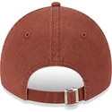 cappellino-curvo-marrone-regolabile-9twenty-league-essential-dei-new-york-yankees-mlb-di-new-era