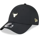 cappellino-curvo-nero-regolabile-9forty-con-spilla-dei-chicago-bulls-nba-di-new-era