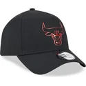 cappellino-visiera-curva-nero-snapback-a-frame-foil-pack-di-chicago-bulls-nba-di-new-era