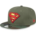 cappello-piatto-verde-e-camouflage-snapback-per-bambino-9fifty-di-superman-dc-comics-di-new-era