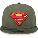 cappello-piatto-verde-e-camouflage-snapback-per-bambino-9fifty-di-superman-dc-comics-di-new-era