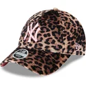 cappelli-curva-leopardo-cinghia-regolabile-rosa-9forty-velour-dei-new-york-yankees-mlb-di-new-era