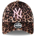 cappelli-curva-leopardo-cinghia-regolabile-rosa-9forty-velour-dei-new-york-yankees-mlb-di-new-era