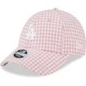 cappellino-curvo-rosa-e-bianco-regolabile-da-donna-9forty-houndstooth-dei-los-angeles-dodgers-mlb-di-new-era