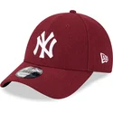 cappellino-curvo-rosso-regolabile-9forty-essential-melton-wool-dei-new-york-yankees-mlb-di-new-era