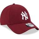 cappellino-curvo-rosso-regolabile-9forty-essential-melton-wool-dei-new-york-yankees-mlb-di-new-era