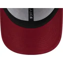 cappelli-curva-rosso-cinghia-regolabile-negro-9forty-league-essential-dei-new-york-yankees-mlb-di-new-era