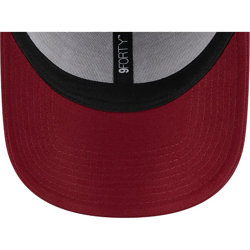 cappelli-curva-rosso-cinghia-regolabile-negro-9forty-league-essential-dei-new-york-yankees-mlb-di-new-era cappelli-curva-rosso-cinghia-regolabile-negro-9forty-league-essential-dei-new-york-yankees-mlb-di-new-era