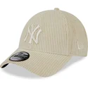 cappellino-curvo-beige-regolabile-9forty-wide-cord-dei-new-york-yankees-mlb-di-new-era