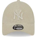 cappellino-curvo-beige-regolabile-9forty-wide-cord-dei-new-york-yankees-mlb-di-new-era