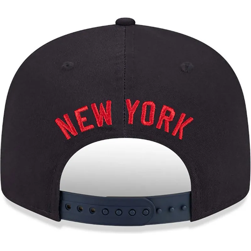 cappello-piatto-blu-navy-snapback-con-logo-blu-navy-9fifty-side-patch-script-dei-new-york-yankees-mlb-di-new-era