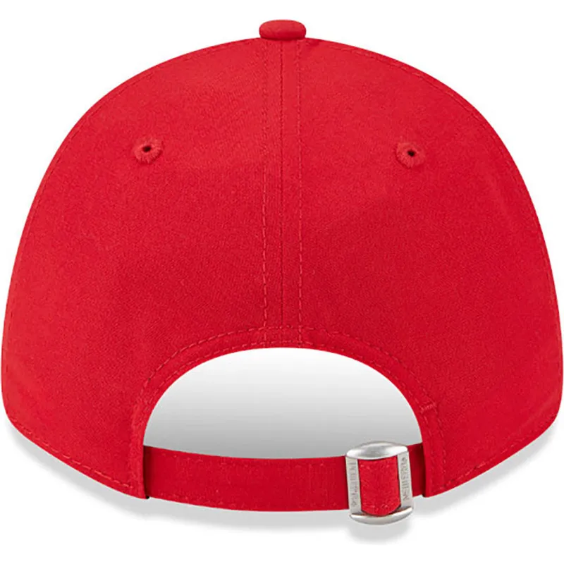rote-verstellbare-curved-cap-mit-rotem-logo-9forty-repreve-outline-der-chicago-bulls-nba-von-new-era