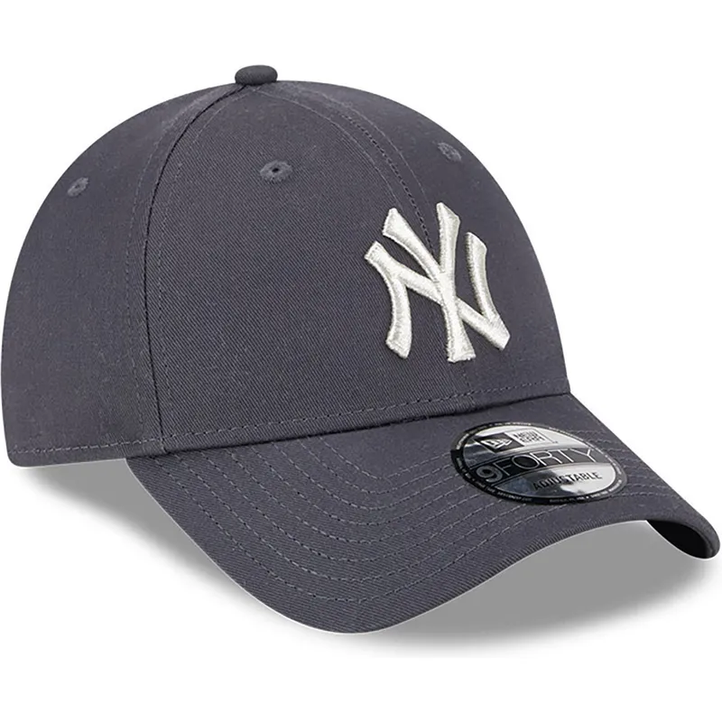 cappelli-curva-grigio-cinghia-regolabile-9forty-metallic-dei-new-york-yankees-mlb-di-new-era