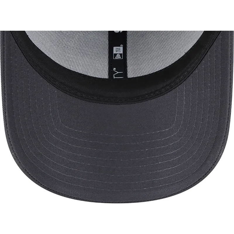 mutzen-gebogen-grau-verstellbares-band-9forty-metallic-der-new-york-yankees-mlb-von-new-era
