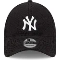 cappellino-nero-con-visiera-curva-regolabile-9forty-teddy-dei-new-york-yankees-mlb-di-new-era