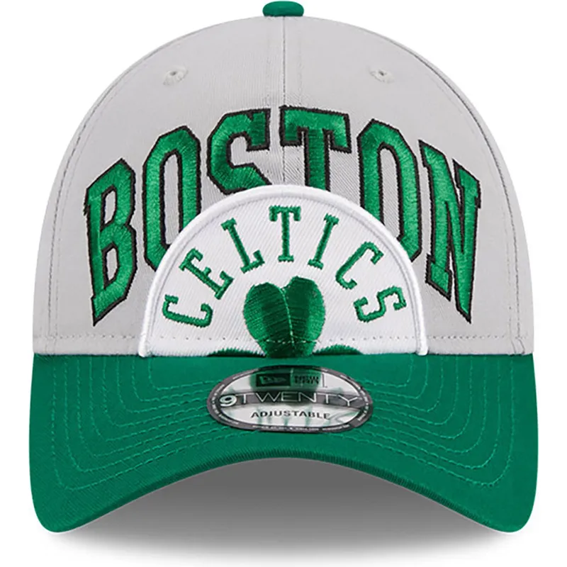 cappellino-curvo-grigio-e-verde-regolabile-9twenty-tip-off-2023-di-boston-celtics-nba-di-new-era