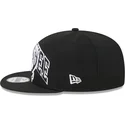 cappellino-piatto-nero-snapback-9fifty-tip-off-2023-dei-milwaukee-bucks-nba-di-new-era