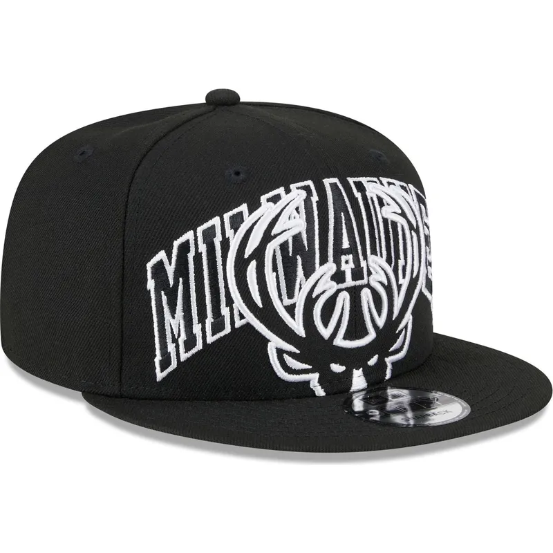 sort-flad-snapback-9fifty-tip-off-2023-kasket-fra-milwaukee-bucks-nba-fra-new-era