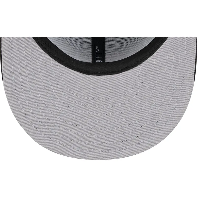 cappello-piatto-nero-snapback-9fifty-tip-off-2023-di-milwaukee-bucks-nba-di-new-era