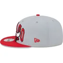cappello-piatto-grigio-e-rosso-snapback-9fifty-tip-off-2023-di-chicago-bulls-nba-di-new-era
