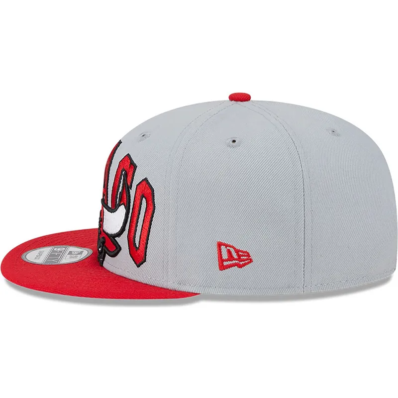 graue-und-rote-flatcap-snapback-9fifty-tip-off-2023-von-chicago-bulls-nba-von-new-era