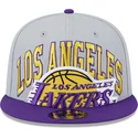gra-och-lila-platt-keps-snapback-9fifty-tip-off-2023-fran-los-angeles-lakers-nba-av-new-era
