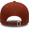 cappelli-curva-marrone-cinghia-regolabile-9forty-league-essential-dei-new-york-yankees-mlb-di-new-era