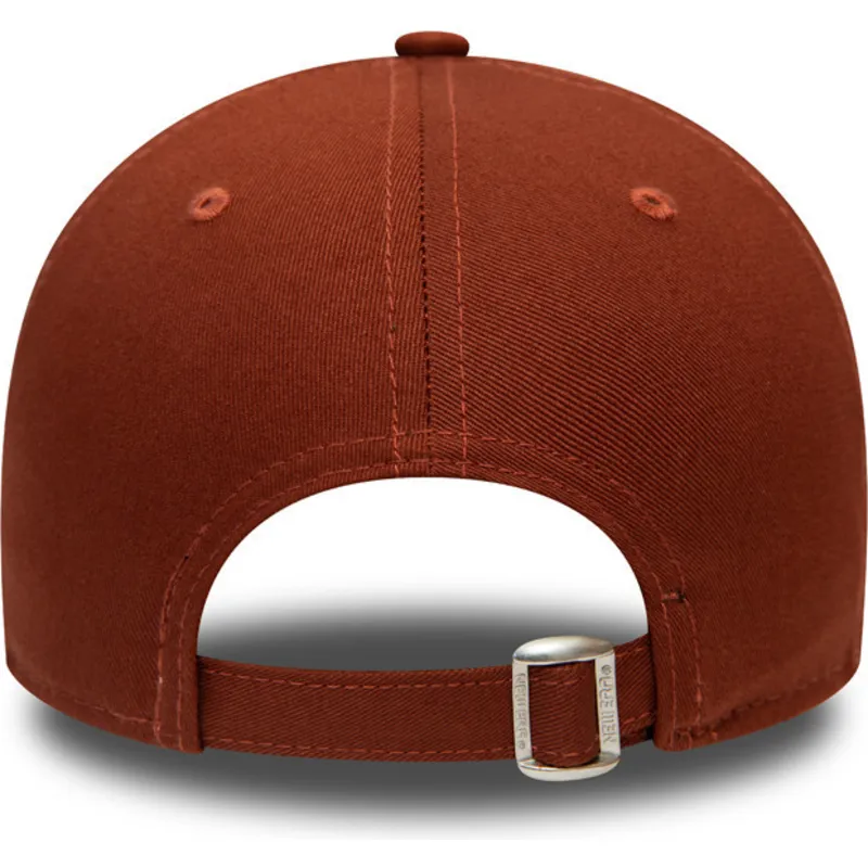 mutzen-gebogen-braun-verstellbares-band-9forty-league-essential-der-new-york-yankees-mlb-von-new-era mutzen-gebogen-braun-verstellbares-band-9forty-league-essential-der-new-york-yankees-mlb-von-new-era
