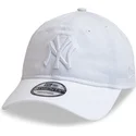 cappellino-curvo-bianco-regolabile-con-logo-bianco-9twenty-league-essential-di-new-york-yankees-mlb-di-new-era