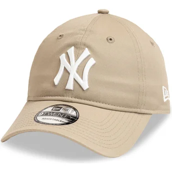 Czapka z zakrzywionym daszkiem jasnobrązowa regulowana 9TWENTY League Essential New York Yankees MLB od New Era