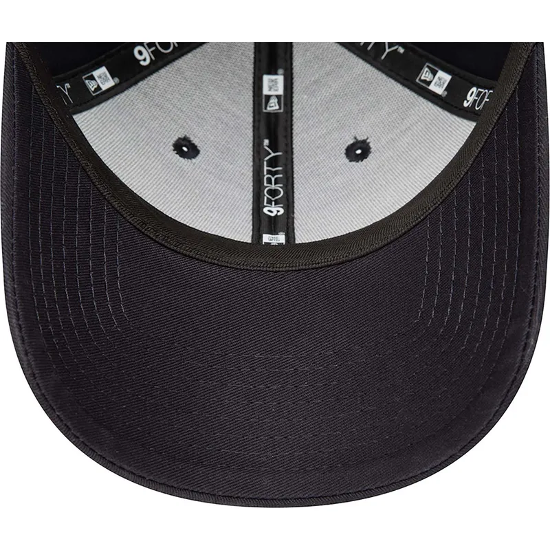 morkebla-snapback-9forty-essential-kasket-fra-red-bull-racing-formula-1-af-new-era