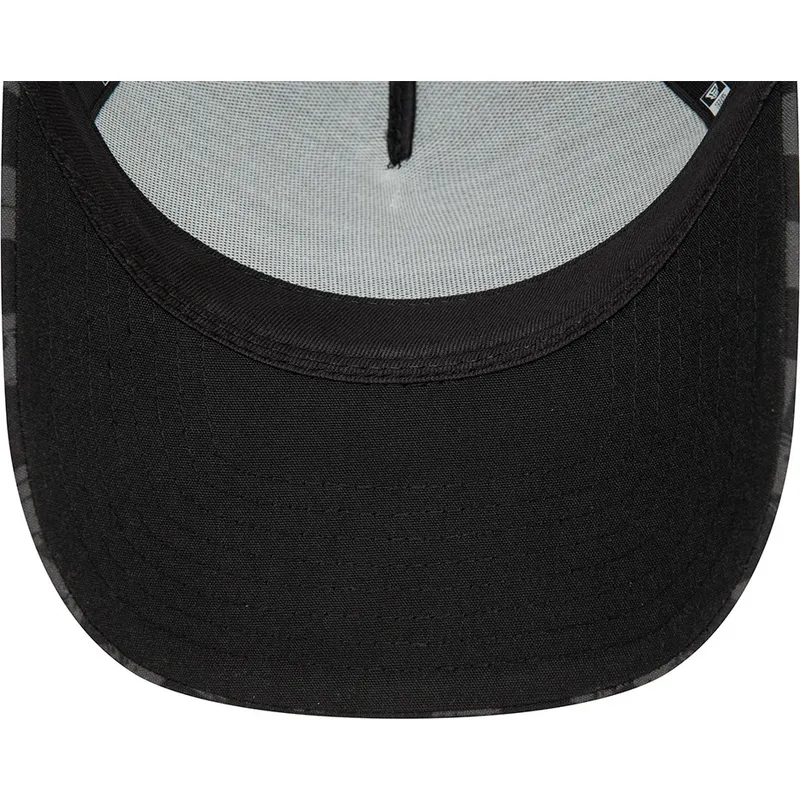 cappelli-curva-nero-snapback-9forty-a-frame-all-over-print-check-dei-ducati-motor-motogp-di-new-era